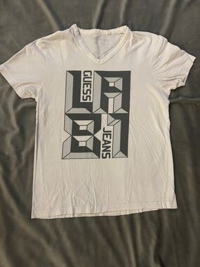Guess White Short Sleeve V-Neck Tee with grey Graphic